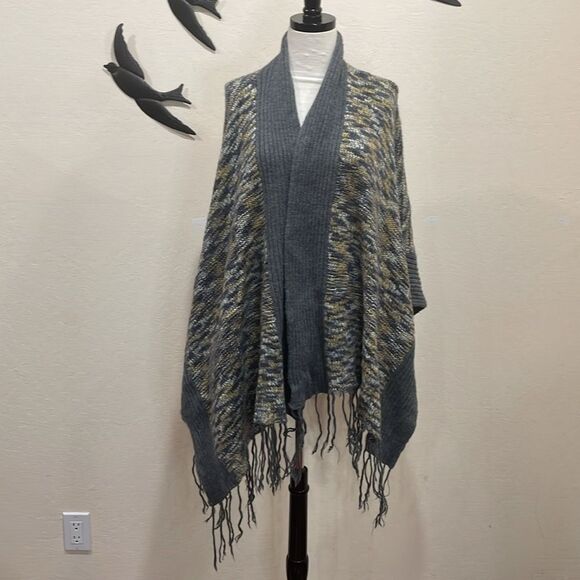 Anthropologie Willow & Clay Wool Blend Fringed Open Front Blanket Shawl - M / L - Picture 1 of 8
